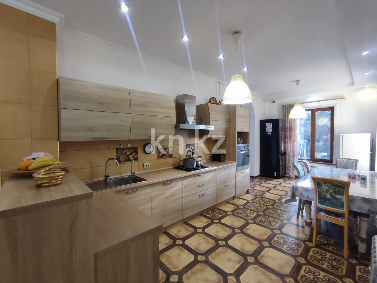 Продажа 6-комнатного дома, 271 м² - Продажа домов, коттеджей в Казахстане фото 2 из 10