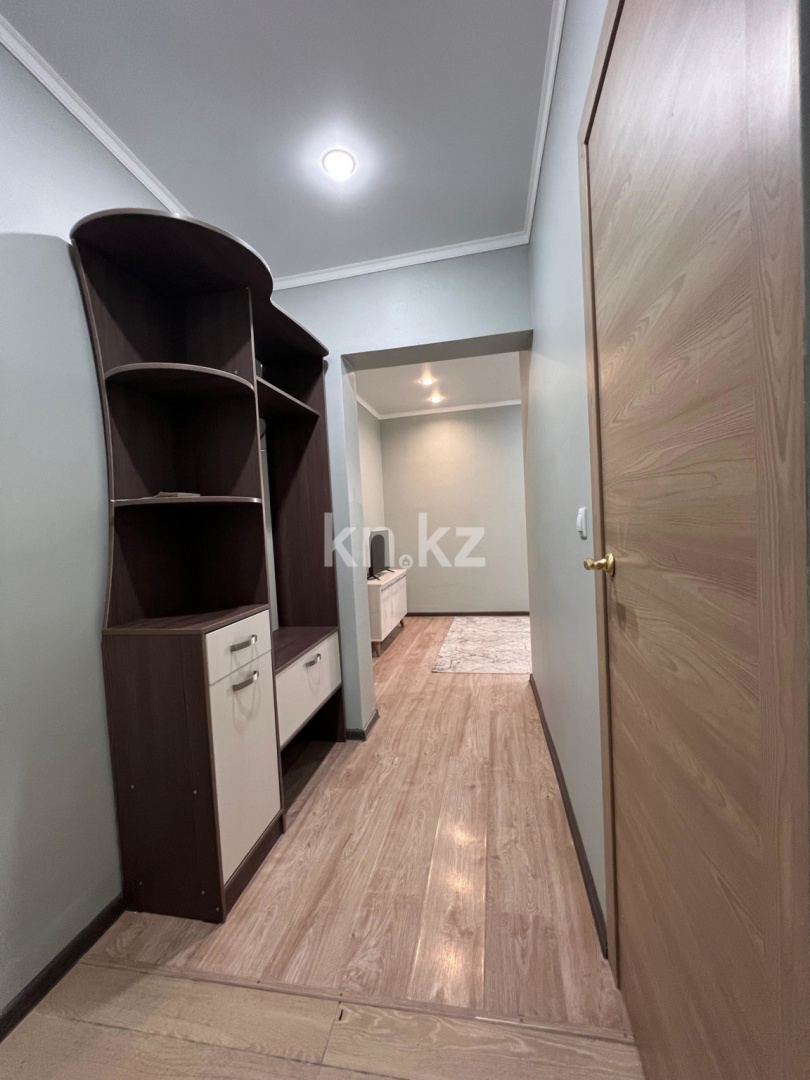 Продажа 1-комнатной квартиры, 38 м², ул. Момышулы, дом  25 в Алматы - фото 2