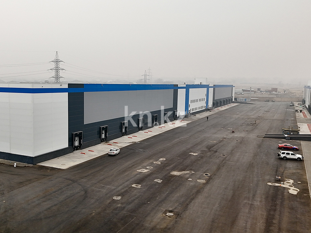 Аренда , 1568 м², Кульджинский тракт, дом  200 - Аренда баз, складов и промышленной недвижимости в Алматы фото 1 из 14