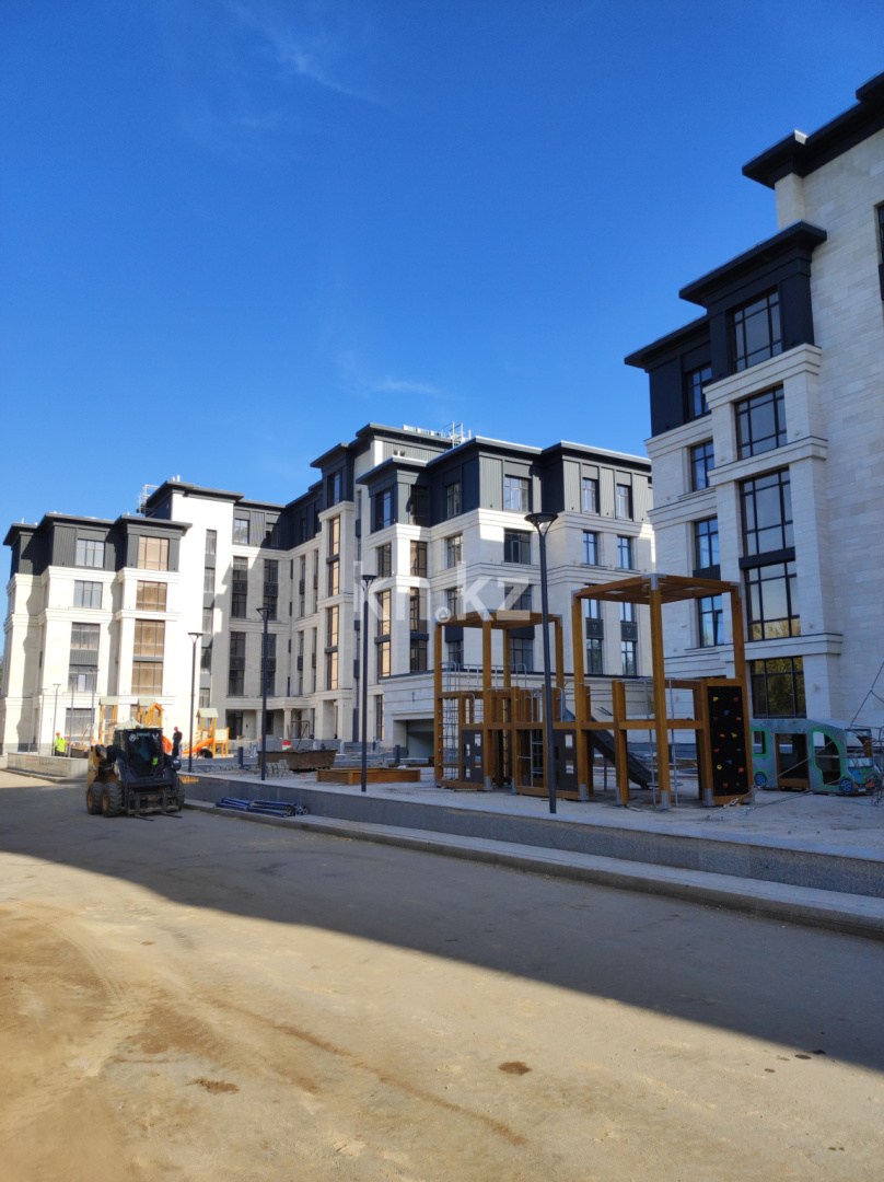 Продажа 2-комнатной квартиры, 91.5 м², ул. Аманжолова, дом  100 - Продажа квартир в Караганде с фото фото 2 из 7