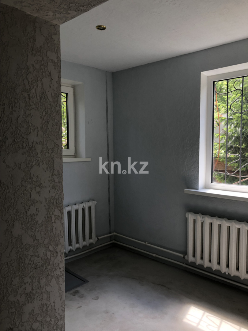 Продажа 3-комнатной квартиры, 85 м², ул. Аманжолова, дом  43 в Караганде - фото 27