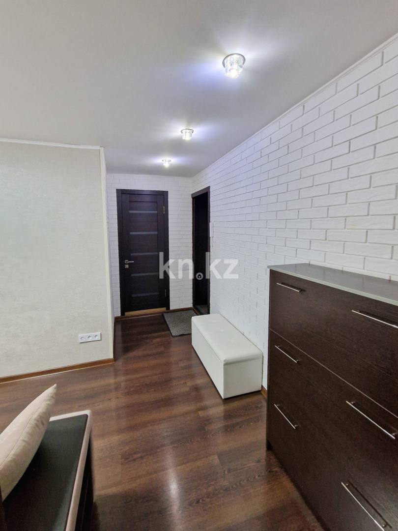 Продажа 2-комнатной квартиры, 43 м², ул. Аманжолова, дом  6 в Караганде - фото 9