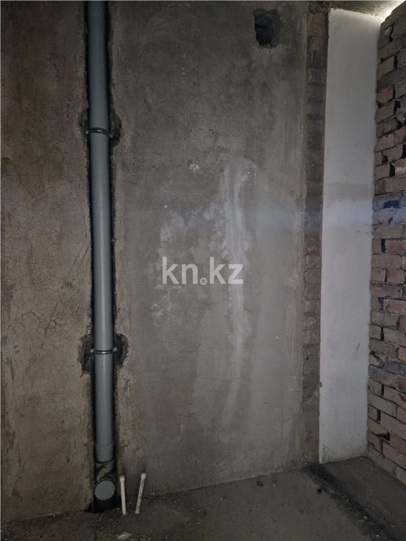 Продажа 3-комнатной квартиры, 93 м², ул. Гапеева в Караганде - фото 13