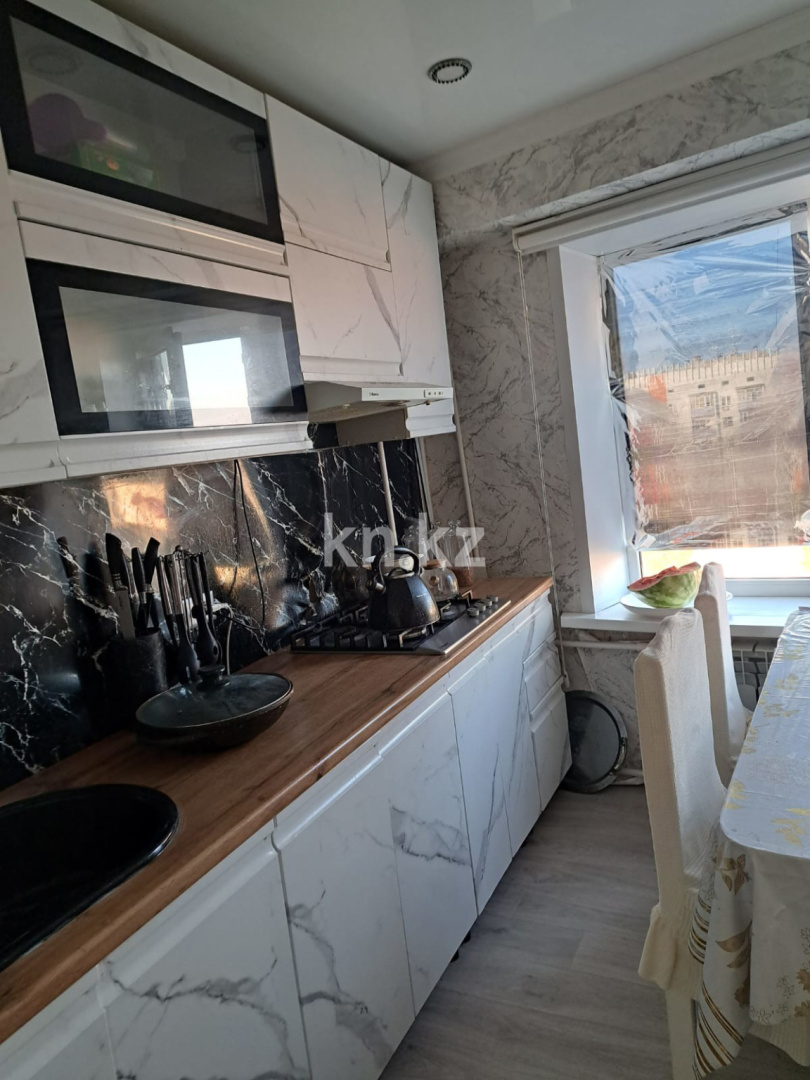 Продажа 3-комнатной квартиры, 65.6 м², пр. Абая, дом  216 - Продажа и аренда недвижимости в Уральске фото 2 из 12