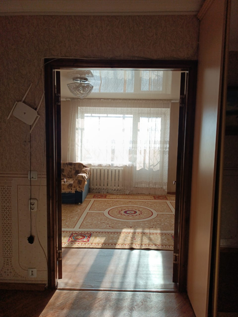 Продажа 4-комнатной квартиры, 100 м², ул. Бакинская - Продажа  четырехкомнатных квартир в Караганде фото 2 из 34