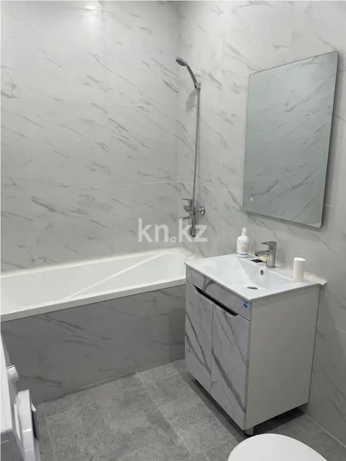 Продажа 2-комнатной квартиры, 65 м², ул. Бухар жырау, дом  32 в Астане - фото 3