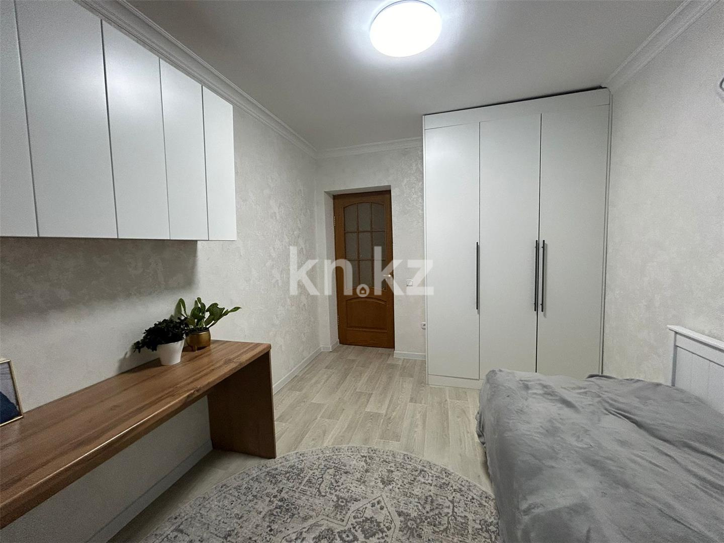 Продажа 3-комнатной квартиры, 79 м², ул. Гоголя - Продажа  трехкомнатных квартир в Караганде фото 1 из 16