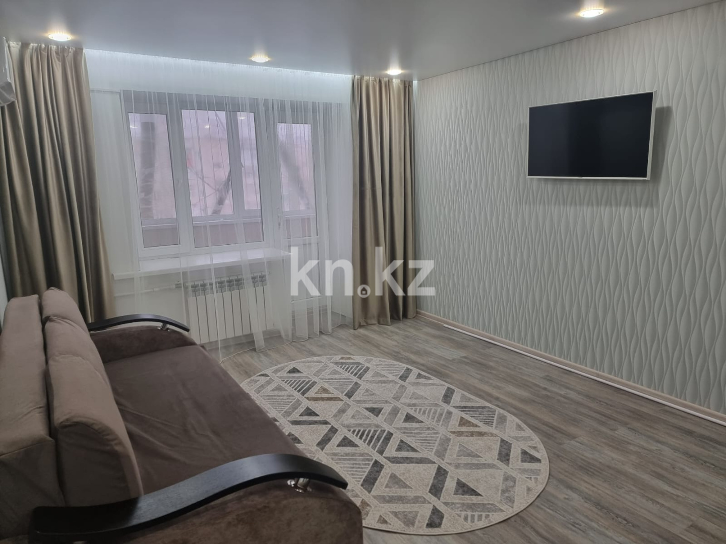 Аренда 2-комнатной квартиры посуточно, 52 м² - Недвижимость в Уральске - страница 3 фото 1 из 5
