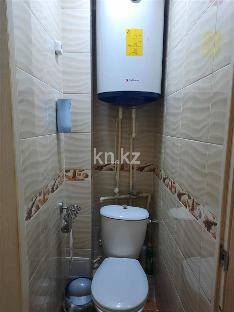 Продажа 3-комнатной квартиры, 48 м², мкр-н 17 - Продажа  трехкомнатных квартир в Караганде с фото фото 6 из 8