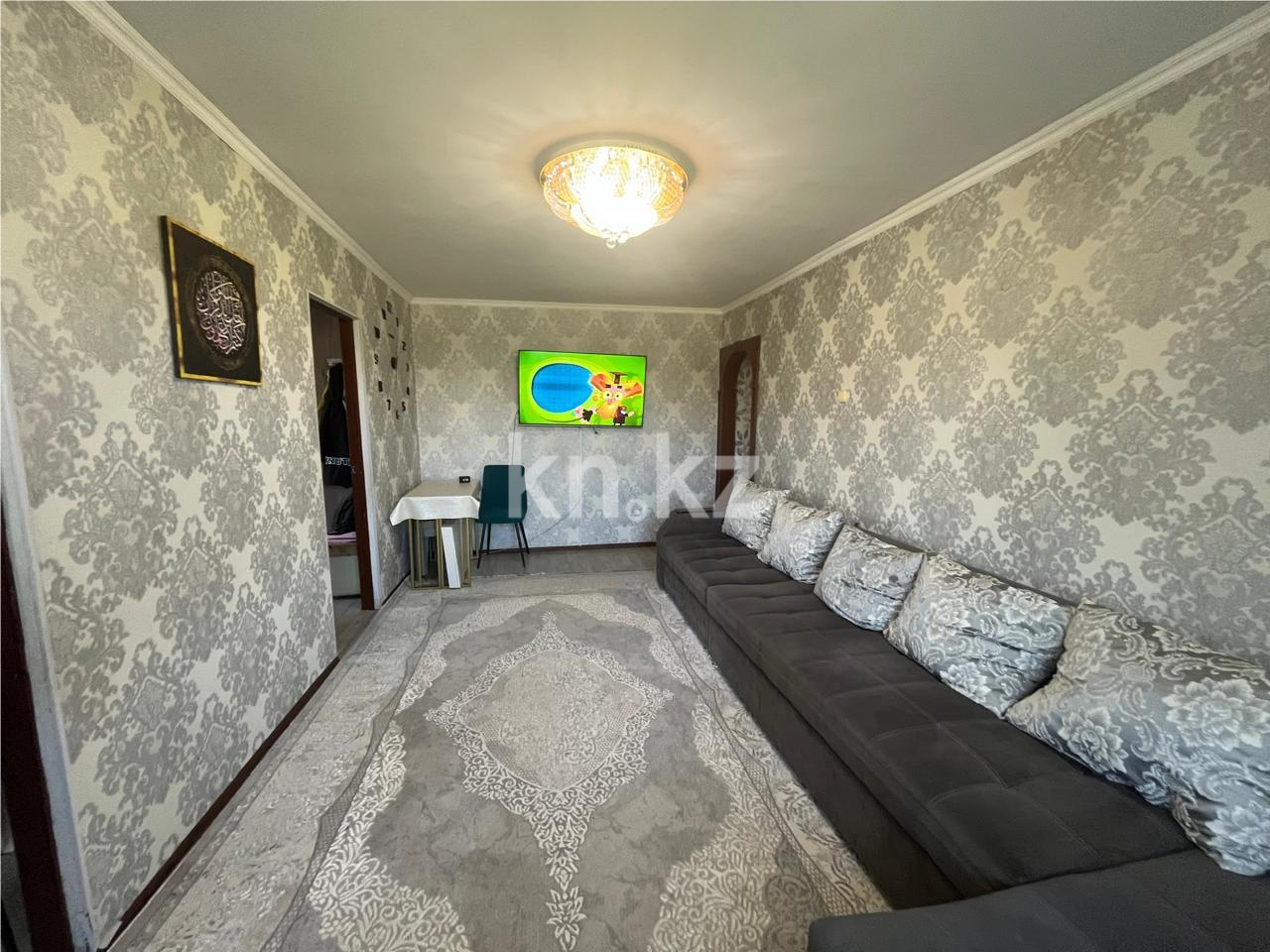 Продажа 4-комнатной квартиры, 63 м², пр. Строителей, дом  17 - Продажа  четырехкомнатных квартир в Караганде фото 2 из 14