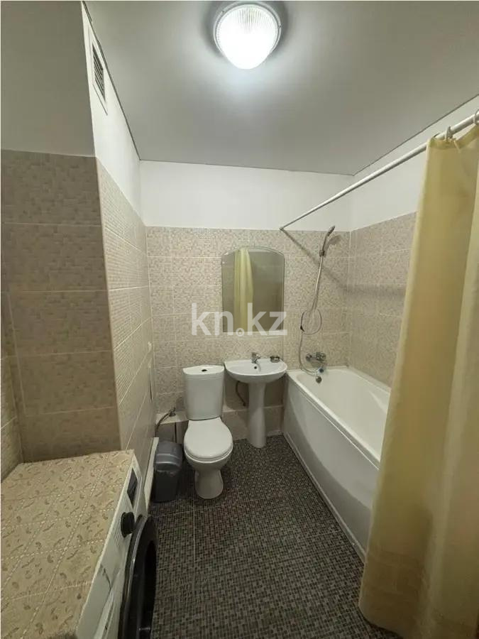 Продажа 2-комнатной квартиры, 57 м², ул. Байтерекова, дом  49а в Алматы - фото 4