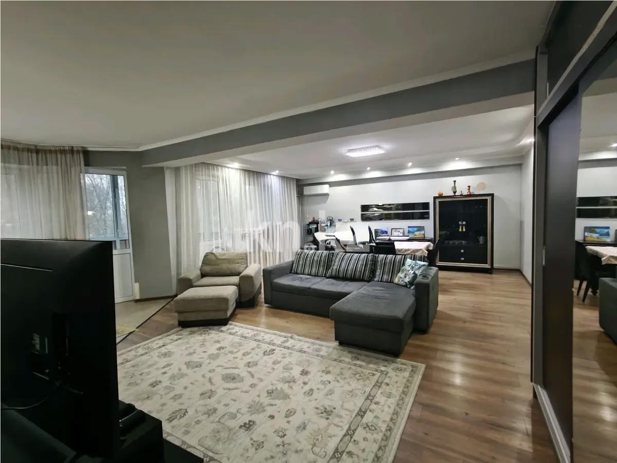 Продажа 2-комнатной квартиры, 90 м² в Алматы