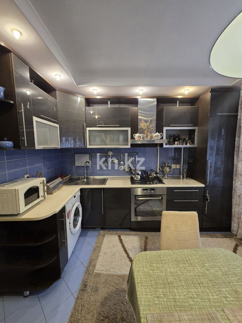 Продажа 4-комнатной квартиры, 80 м², ул. Жандосова - Продажа квартир в Алматы фото 4 из 22