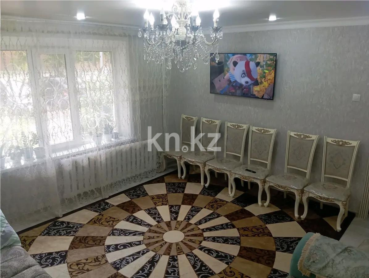 Продажа 3-комнатной квартиры, 64 м², мкр-н Степной-3, дом  7 - Продажа  трехкомнатных квартир в Караганде без посредников фото 1 из 7