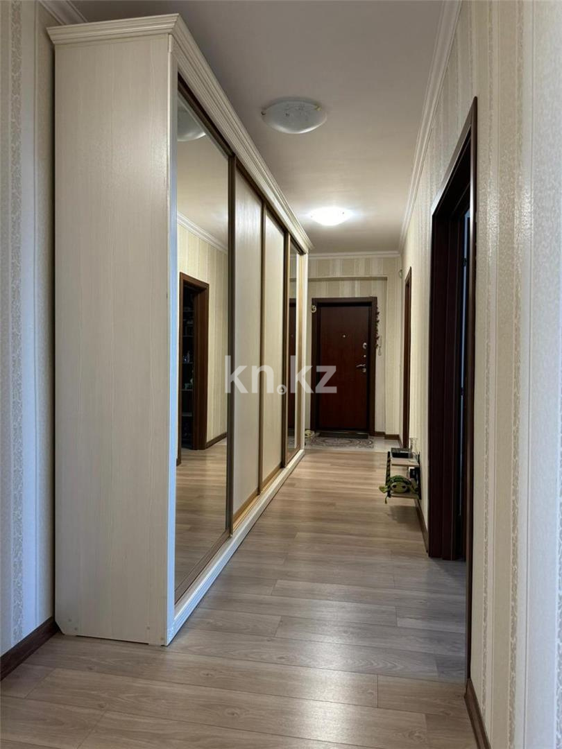 Продажа 3-комнатной квартиры, 90 м², пр. Шахтеров, дом  60 в Караганде - фото 21