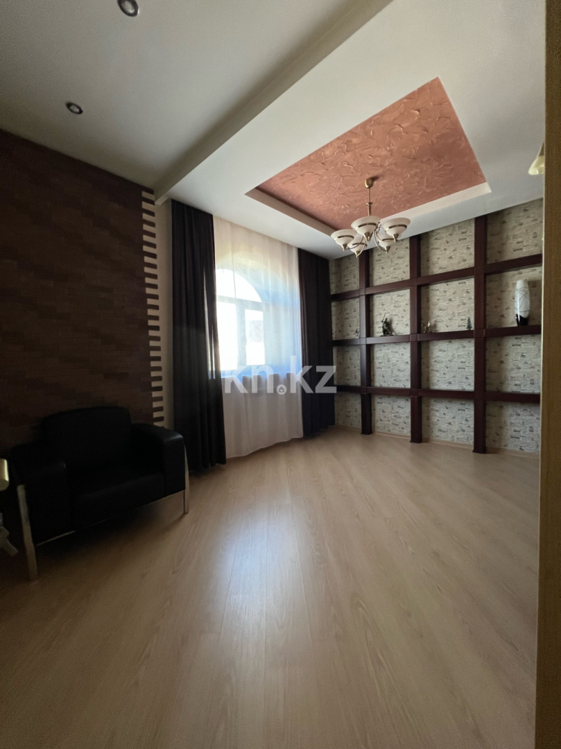 Продажа 7-комнатного дома, 474 м², ул. Комиссарова - Продажа домов и коттеджей в Караганде без посредников фото 19 из 40