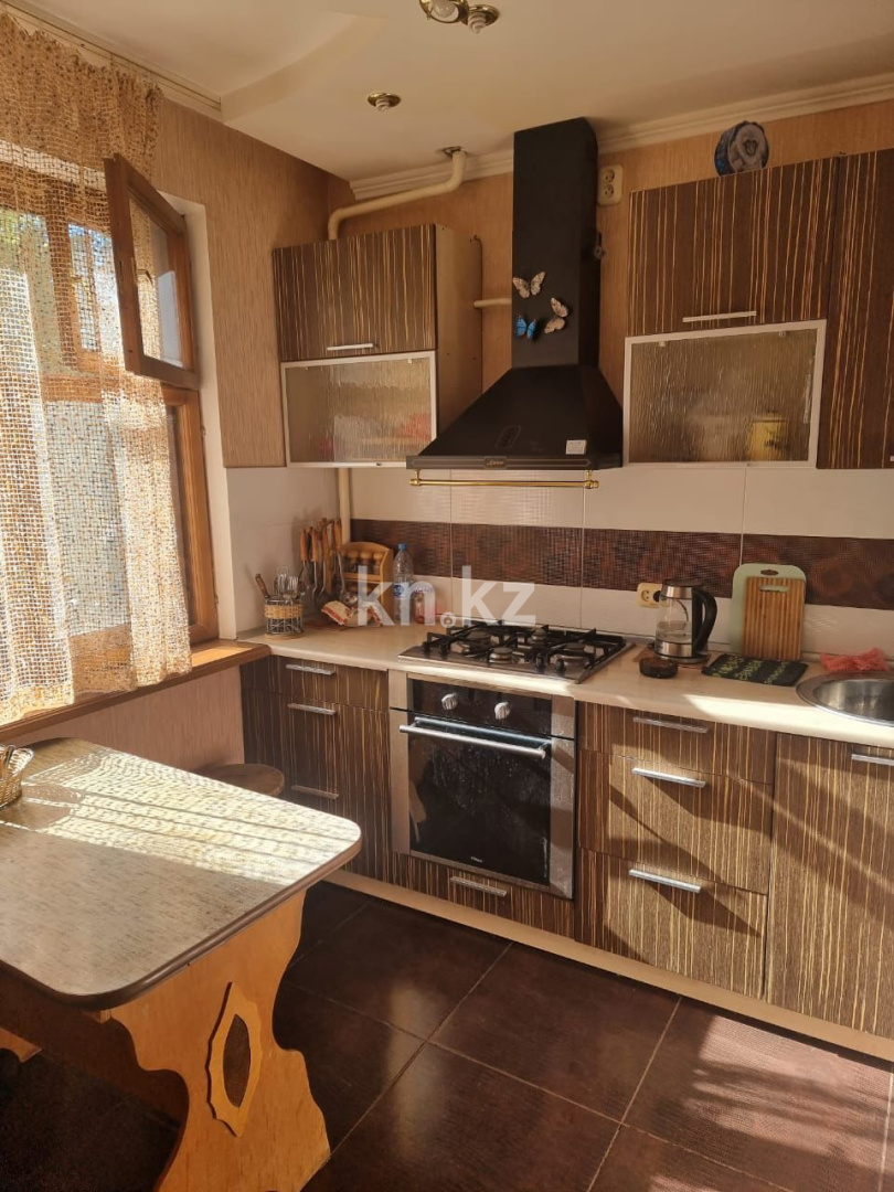 Аренда 2-комнатной квартиры посуточно, 52 м², Назарбаева проспект, дом  187 - Аренда жилой и коммерческой недвижимости в Уральске фото 6 из 8