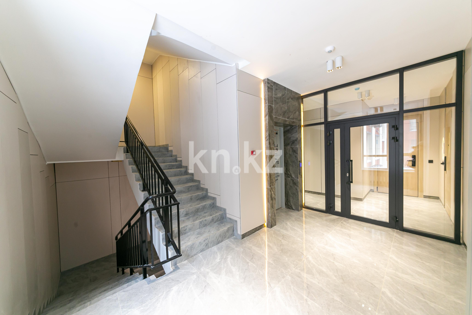 Продажа 1-комнатной квартиры, 42 м², ул. Бокейхана, дом  16/3 в Астане - фото 26