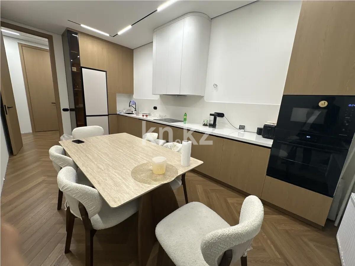 Продажа 4-комнатной квартиры, 120 м² в Астане