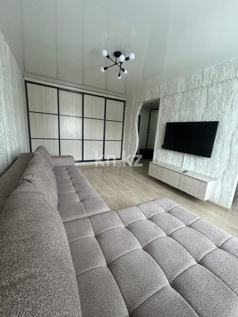 Продажа 1-комнатной квартиры, 34 м² - Продажа однокомнатных квартир в Усть-Каменогорске фото 1 из 12