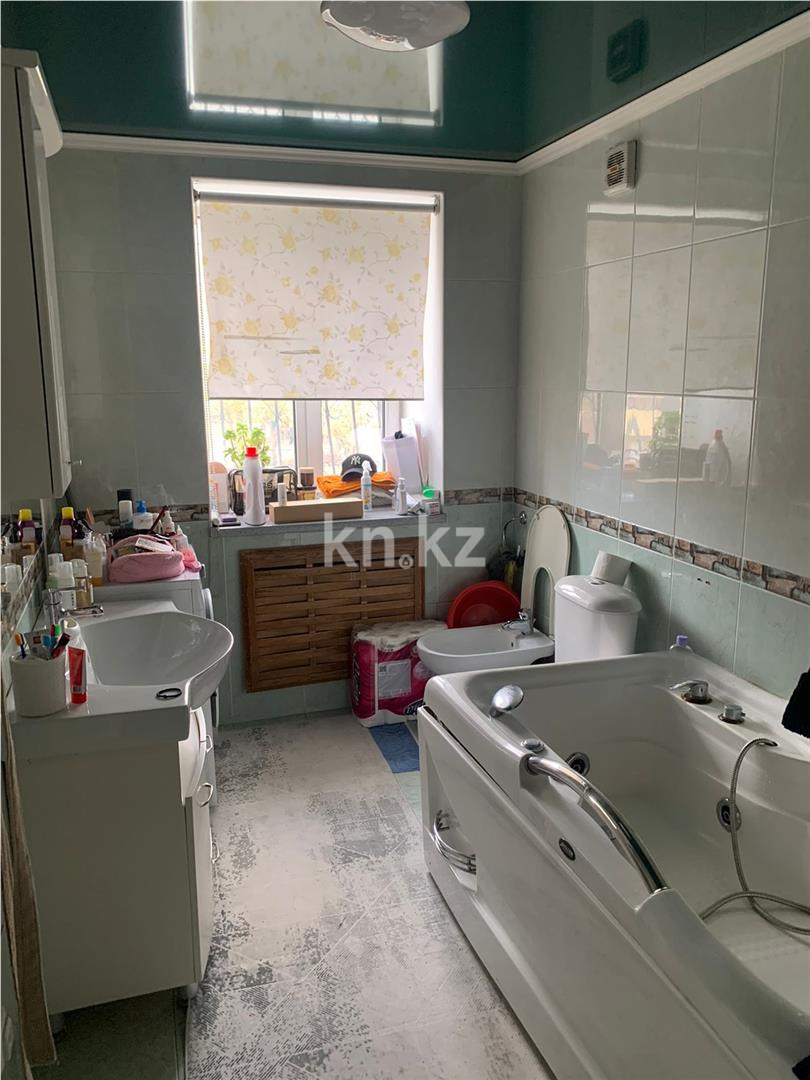 Продажа 3-комнатной квартиры, 92 м², пр. Н. Абдирова, дом  15 - Продажа квартир в Караганде фото 7 из 11