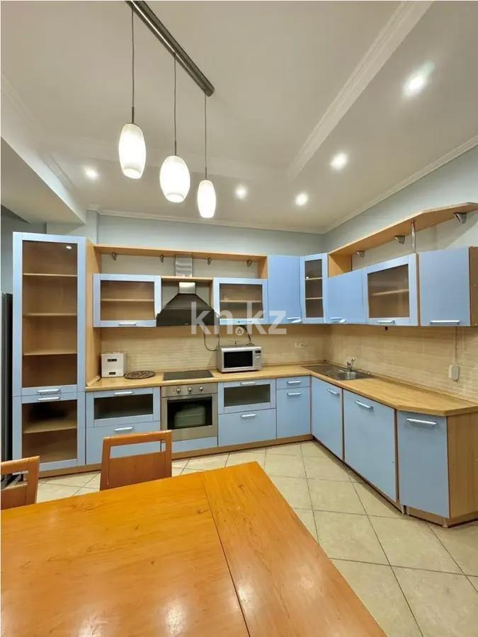 Продажа 4-комнатной квартиры, 198.4 м² в Алматы - фото 4