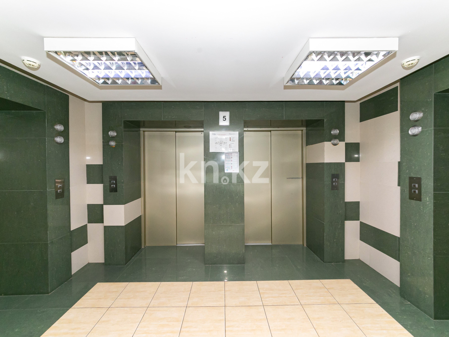 Продажа 3-комнатной квартиры, 130 м², ул. Достык, дом  5/1 - ул. Сауран в Астане - фото 53