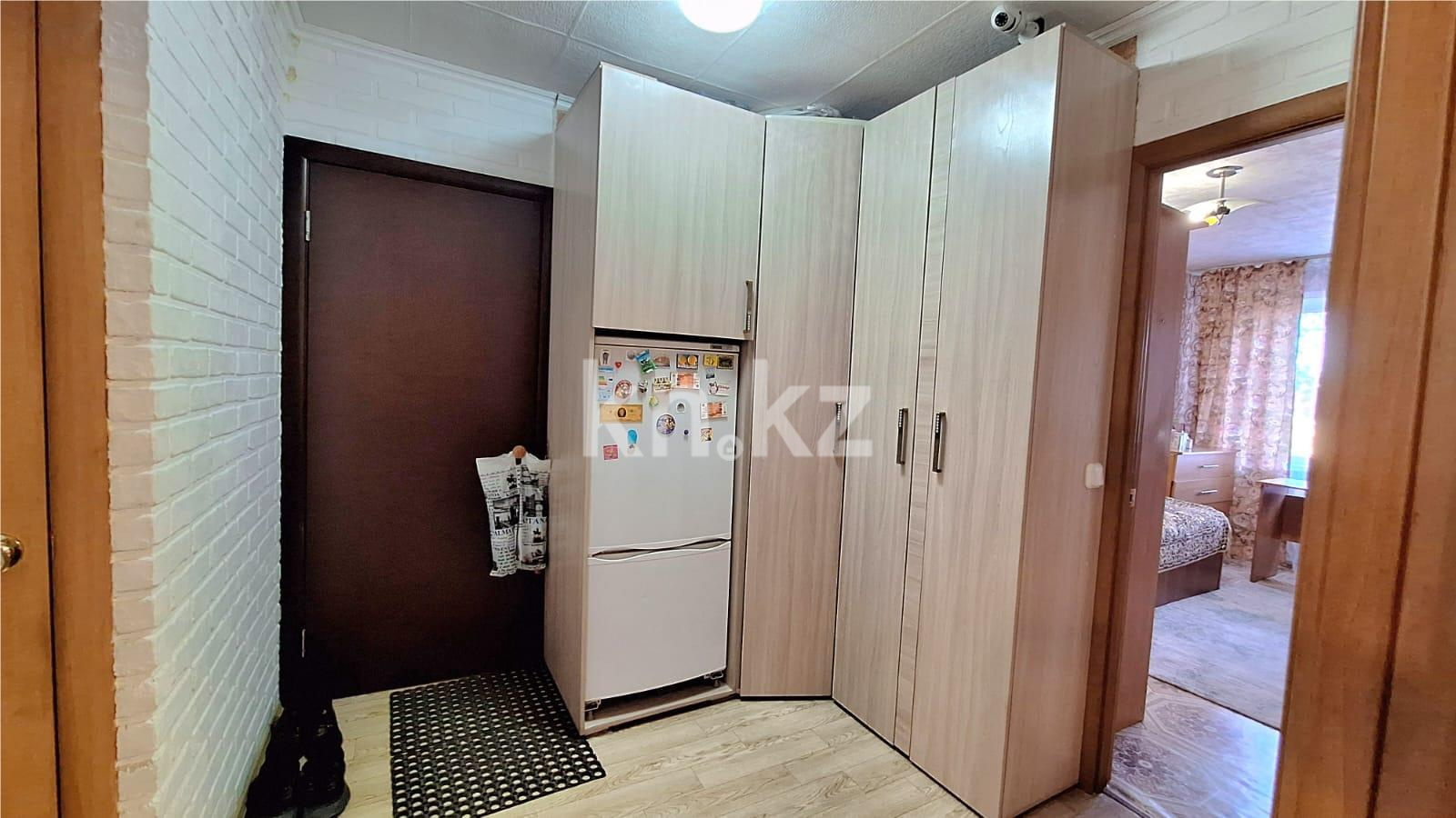 Продажа 3-комнатной квартиры, 62 м², мкр-н 18 - Продажа квартир в Караганде фото 10 из 12