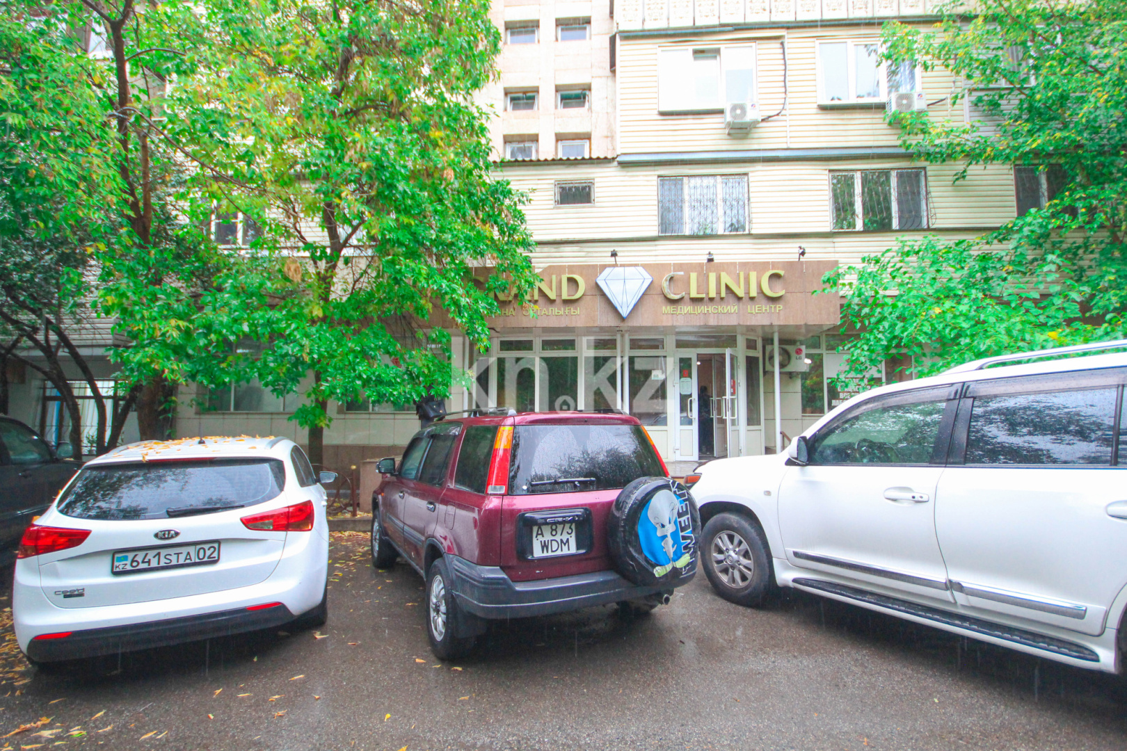 Продажа , 210 м², Коктем 2 - Продажа офисных и торговых помещений в Алматы фото 3 из 6