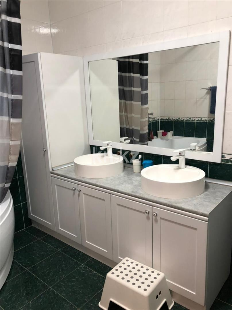 Продажа 3-комнатной квартиры, 96 м², ул. Абая, дом  61/2 - Продажа квартир в Караганде фото 12 из 18