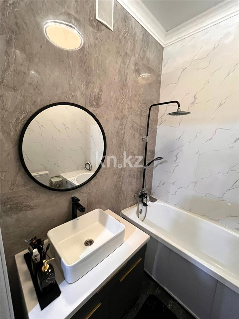 Продажа 2-комнатной квартиры, 65 м², ул. Муканова - Продажа  двухкомнатных квартир в Караганде фото 16 из 21