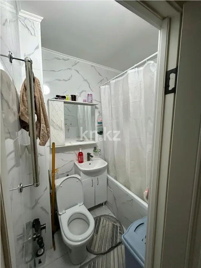 Продажа 3-комнатной квартиры, 58 м², мкр-н 8, дом  3 в Алматы - фото 5