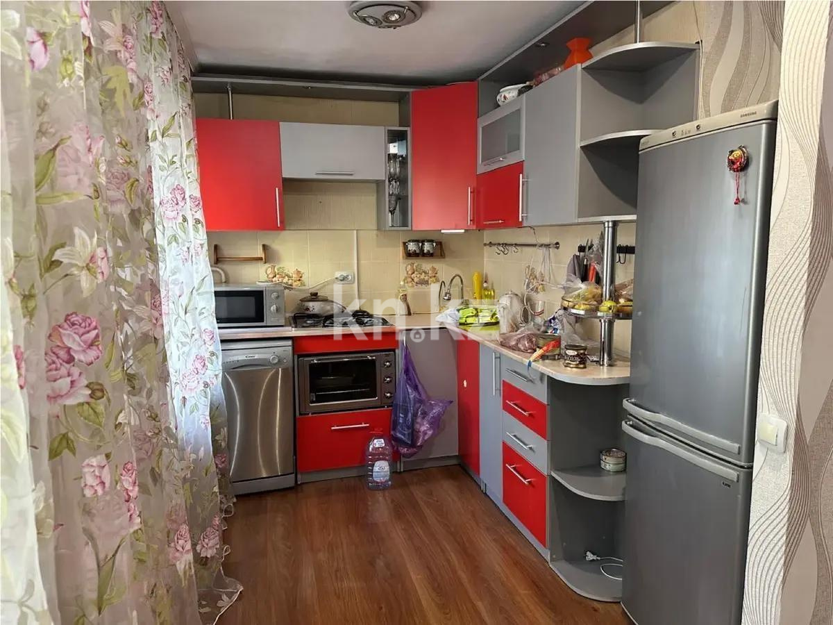 Продажа 3-комнатной квартиры, 50 м², пр. Бухар-жырау, дом  75/2 - Продажа  трехкомнатных квартир в Караганде с фото фото 3 из 4