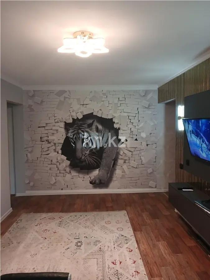 Продажа 3-комнатной квартиры, 60 м², мкр-н 8, дом  2 - Продажа  трехкомнатных квартир в Алматы с фото фото 1 из 5