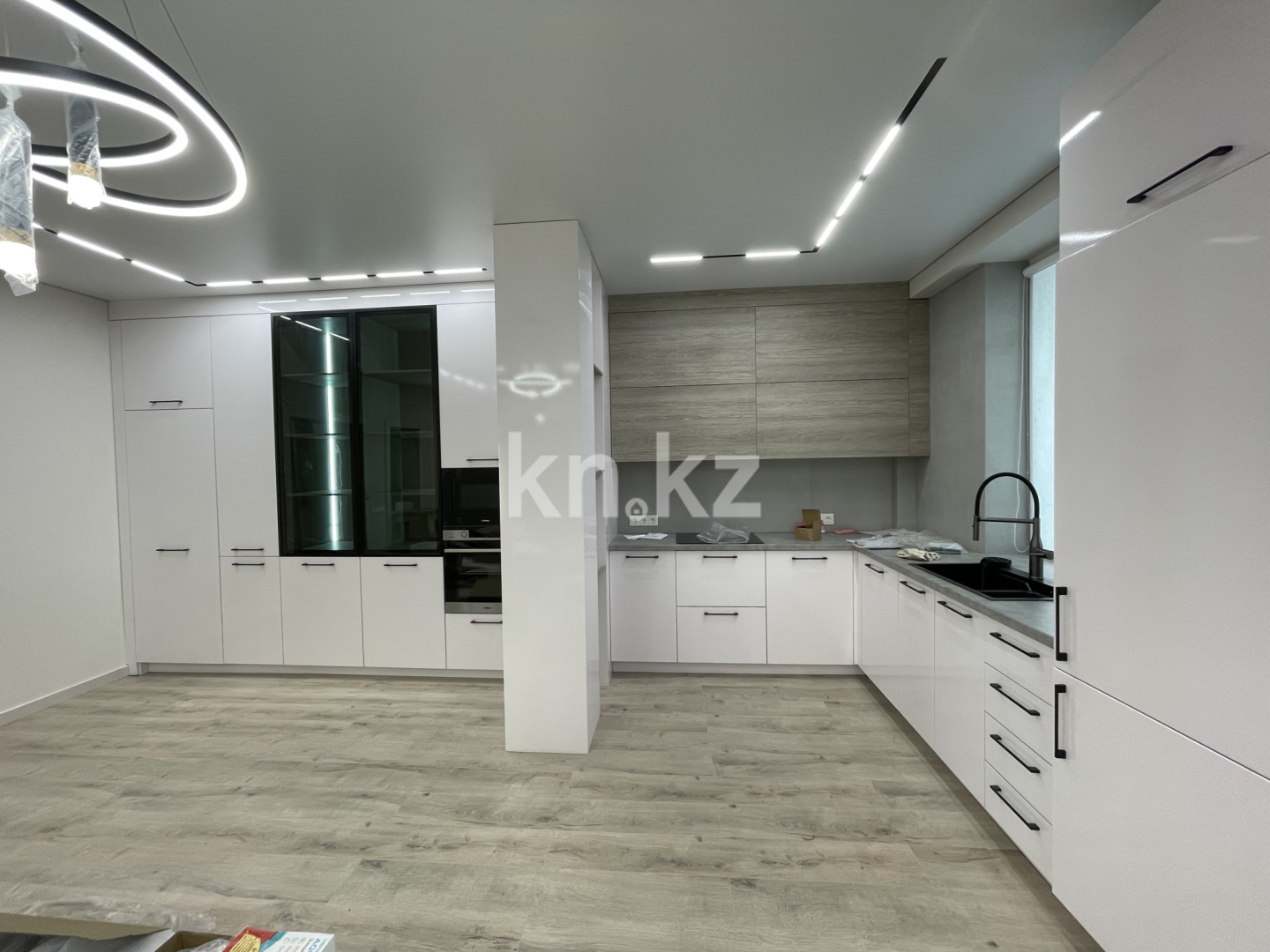 Продажа 3-комнатной квартиры, 82 м² - Продажа квартир в Усть-Каменогорске фото 1 из 19