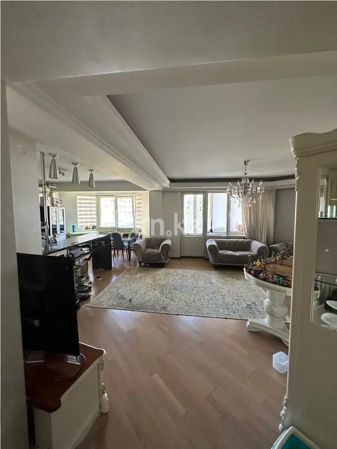 Продажа 3-комнатной квартиры, 131 м², мкр-н Жетысу-2, дом  80 - Продажа  трехкомнатных квартир в Алматы с фото фото 1 из 4