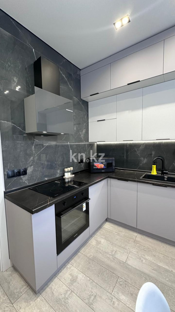 Аренда 1-комнатной квартиры, 39 м², пр. Кабанбай батыра, дом  45/3 - Орныбор - Аренда квартир помесячно в Астане фото 1 из 12