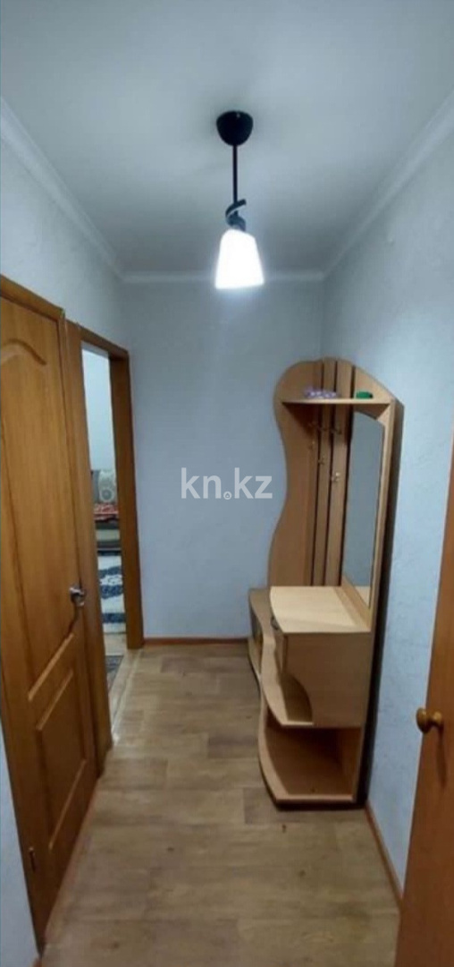 Продажа 3-комнатной квартиры, 43 м², 12 мкр-н, дом  23 - Продажа  трехкомнатных квартир в Караганде с фото фото 2 из 3