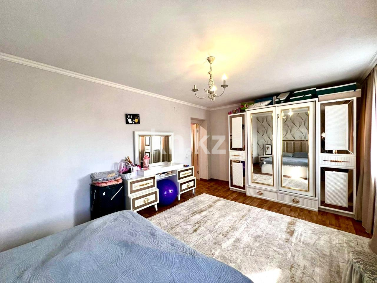 Продажа 9-комнатного дома, 298.5 м², Косшы, ул.Едил - Продажа квартир в Акмолинской области фото 11 из 36