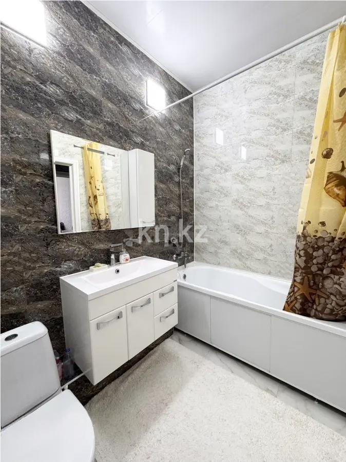 Продажа 2-комнатной квартиры, 65 м², ул. Мухамедханова, дом  12/3 в Астане - фото 4