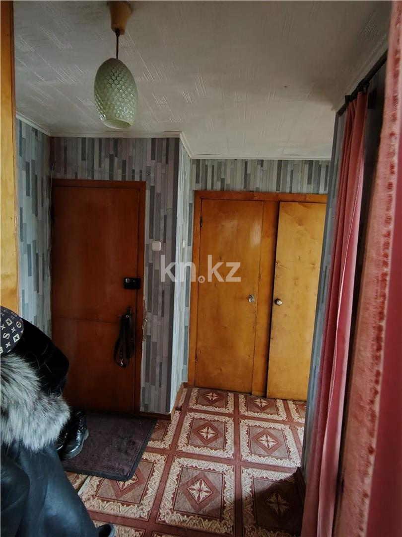 Продажа 4-комнатной квартиры, 61 м², мкр-н 21 - Продажа квартир в Караганде фото 17 из 18