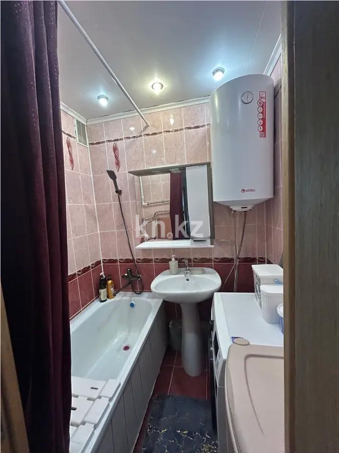 Продажа 3-комнатной квартиры, 63 м², мкр-н Голубые Пруды, дом  13 в Караганде - фото 7