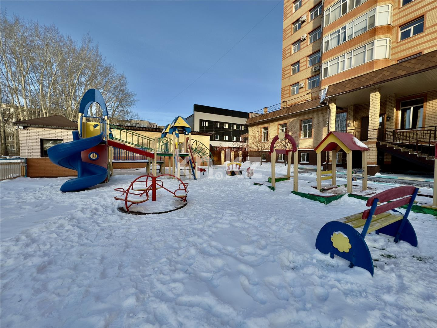 Продажа 5-комнатной квартиры, 217 м², ул. Аманжолова, дом  41 - Продажа  пятикомнатных квартир в Караганде фото 43 из 43