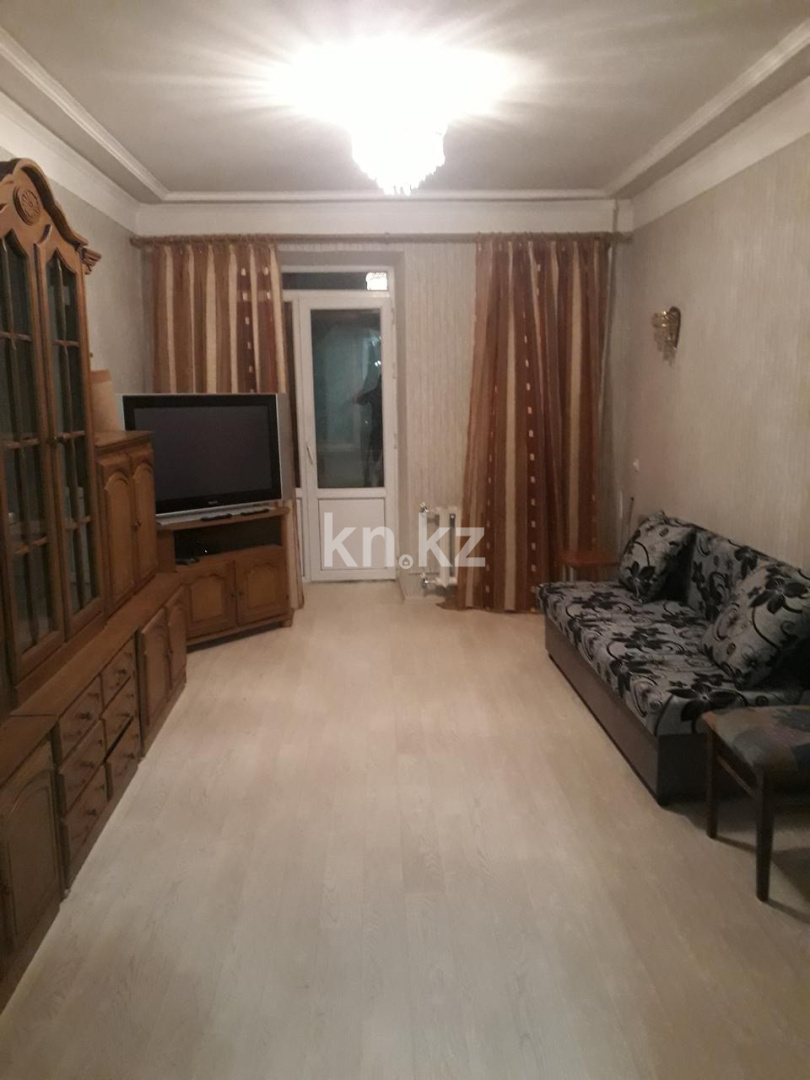 Аренда 3-комнатной квартиры, 69 м², ул. Жамбыла, дом  19 - Аренда  трехкомнатных квартир помесячно в Караганде без посредников фото 1 из 9