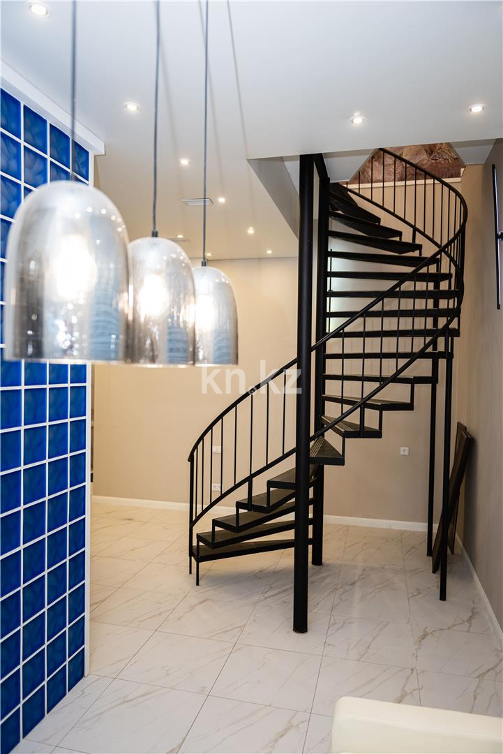 Продажа 6-комнатной квартиры, 345 м², ул. Муканова, дом  53 - Продажа  пятикомнатных квартир в Караганде фото 51 из 58