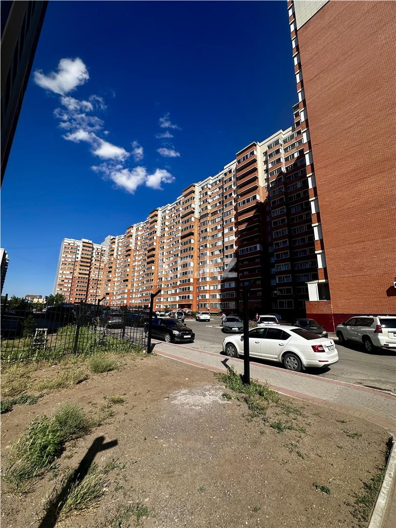 Продажа 3-комнатной квартиры, 90 м², пр. Шахтеров - Продажа  трехкомнатных квартир в Караганде фото 13 из 17