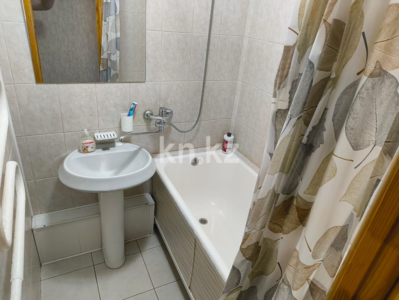 Аренда 1-комнатной квартиры посуточно, 37 м², пр. Ауэзова, дом  41 - Аренда квартир посуточно в Усть-Каменогорске фото 7 из 8