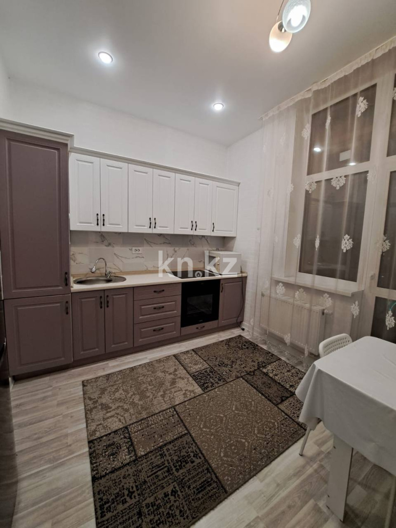 Аренда 1-комнатной квартиры, 38 м² в Астане
