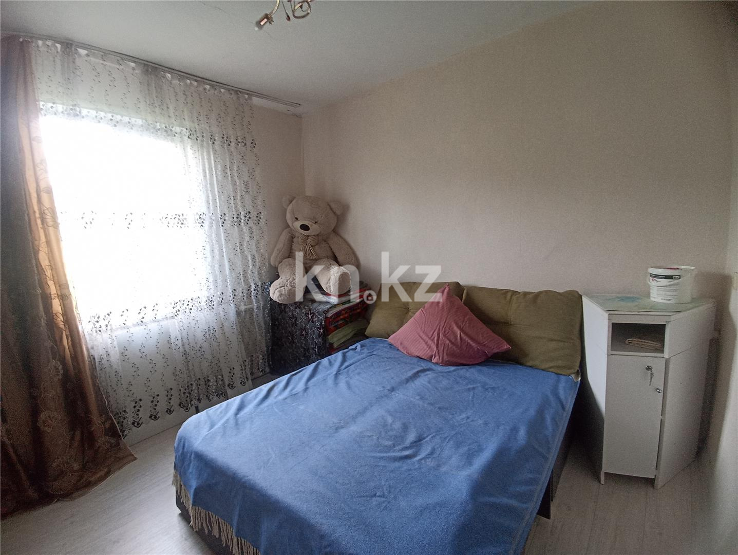 Продажа 4-комнатного дома, 82 м², ул. Коммунистическая - Продажа квартир в Караганде фото 1 из 18