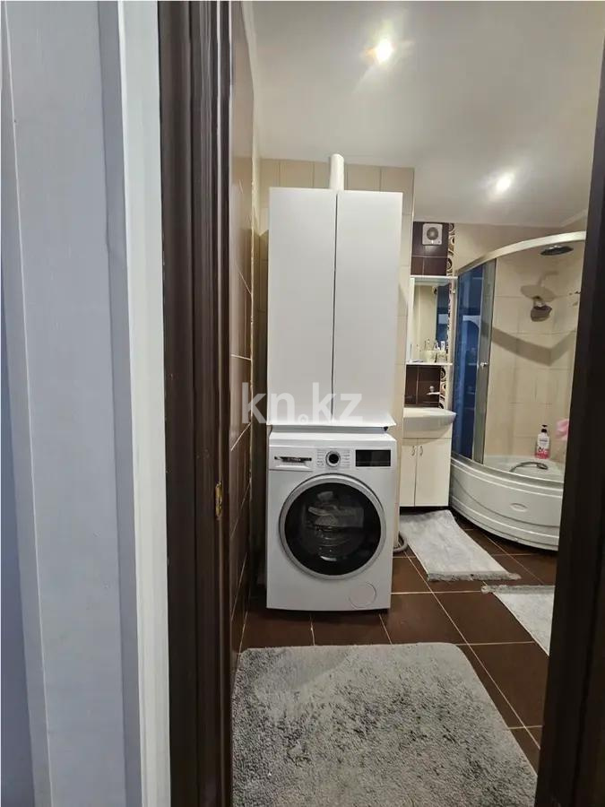 Продажа 3-комнатной квартиры, 63 м², ул. Жандосова, дом  69/2 в Алматы - фото 3